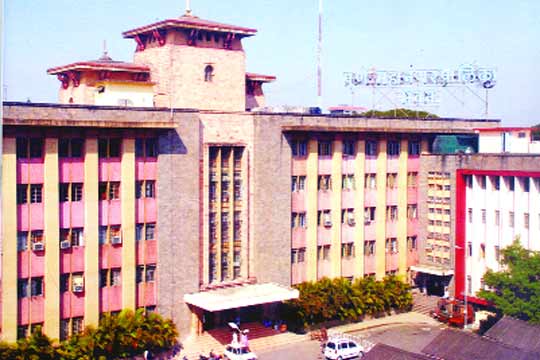बांधकामे नियमित करण्याचा ठरावही नाही, निर्णयही नाही