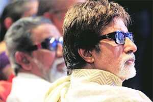 अंधारातला दिवा -अमिताभ बच्चन
