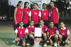 महिलांच्या बास्केटबॉल स्पर्धेत सरदार दस्तूरला विजेतेपद