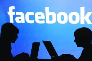 भारतीय तरुणाईला फेसबुकचे व्यसन