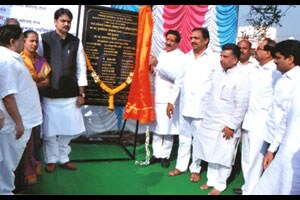 मलकापूर रोल मॉडेल म्हणून नावारूपास येईल- मुख्यमंत्री