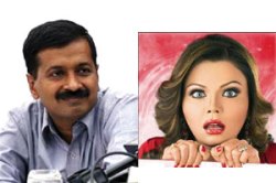 दिग्विजय म्हणतात, ‘केजरीवाल आणि राखी सावंत सारखेच’