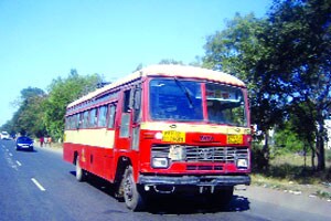 सोलापूरमध्ये एसटी सेवा सुरळीत