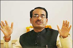 शिवराजसिंह चौहान यांचा इंग्रजीच्या मक्तेदारीला विरोध