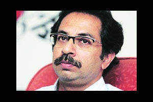 शिवसेना नगरसेवकांना आज उद्धव ठाकरे मातोश्रीवर भेटणार