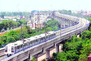 मेट्रो दूर; मात्र खर्च सव्वीसशे कोटींनी वाढला