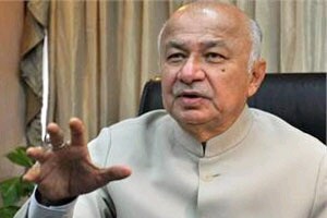 काळ्या काचेच्या वाहनांवर कडक कारवाई करणार- सुशीलकुमार शिंदे