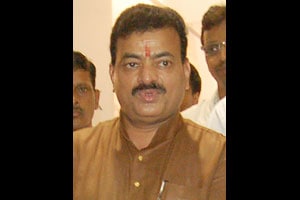 जाधव यांची साहित्यसेवा