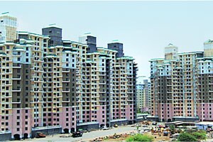 मुंबईतील लहान सदनिकांच्या मालमत्ता करात पाच वर्षे वाढ न करण्याचा निर्णय