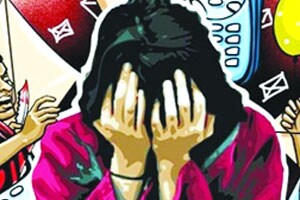 महिलांविरुद्धच्या क्षुल्लक गुन्ह्य़ाचीही दखल घ्या