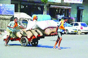 माथाडी व असंघटित कामगारांवरील अन्यायाला पेन्शन परिषद वाचा फोडणार