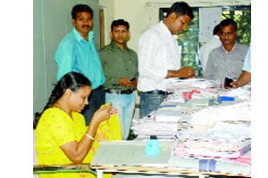 नासुप्रतील महिलाअधिकारी लाच घेताना रंगेहाथ अटकेत