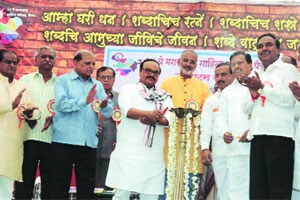 मराठी विद्यापीठ मराठवाडय़ातच हवे – भुजबळ