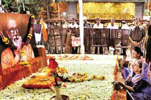 बाळासाहेबांचे स्मारक शिवाजी पार्कवरच?