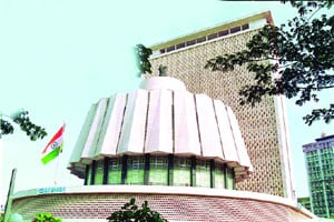 सिंचन घोटाळ्याप्रकरणी तटकरेंविरोधात हक्कभंगाचा प्रस्ताव
