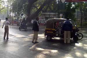 अनाहूत पावसाचा पुणेकरांना ‘दे धक्का’