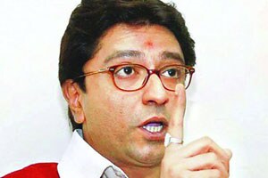‘दुष्काळ पाहणीसाठी नव्हे, पक्षबांधणीसाठीच दौरा’