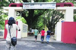 एफटीआयआयच्या पहिल्या विद्यार्थी चित्रपट महोत्सवाची सुरुवात