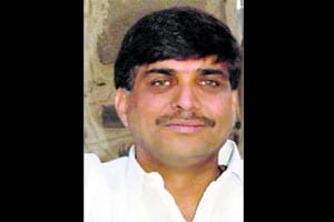 चौतीस गावांमधील बांधकाम परवानग्या त्वरित रद्द कराव्यात; मुख्यमंत्र्यांना निवेदन