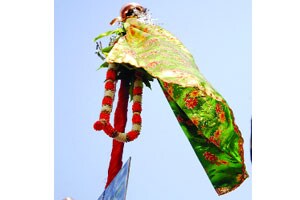 गुढीपाडवा दणक्यात..