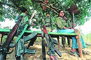पुण्यातले पाचजण सशस्त्र नक्षलवादी