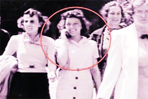 मोबाइलचा शोध १९३८ मध्ये लागला?