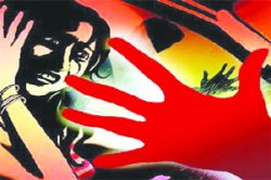 दिल्ली बलात्काराच्या आरोपीला वृत्तपत्रे, चांगले जेवण हवे