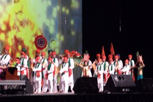 बृहन्महाराष्ट्र मंडळाच्या १६ व्या अधिवेशनाची दमदार सुरुवात