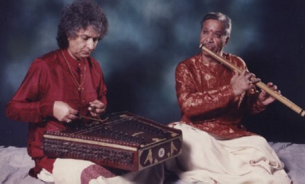 सध्याच्या गाण्यांचे आयुष्य घटकेभरः शिव-हरी