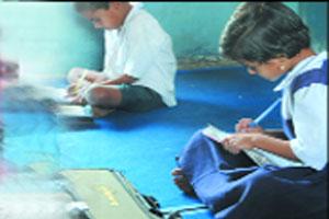 मातृभाषेतून शिक्षणाची सक्ती होऊ शकते का, याची तड लागणार!