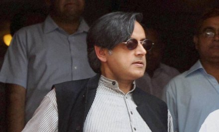 loksatta, marathi news paper, news paper, news online, marathi news, marathi news online, newspaper, news, latest news in marathi, current news in marathi,sport news in marathi, bollywood news in marathi, shashi tharoor inglorious empire india britain colonialism oxford university