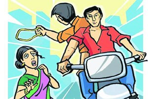 गणेशोत्सवात सोनसाखळी चोरटय़ांचा धुमाकूळ