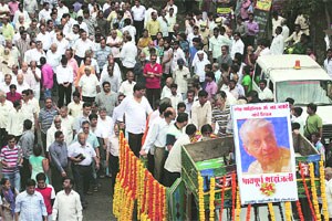 ‘ग्रंथप्रेमींचा’आधारस्तंभ निखळला