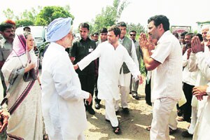 केंद्र सरकार आणि सपात जुंपली