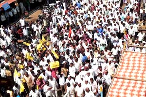 टोलविरोधी कृती समितीचा मुश्रीफ यांच्या निवासस्थानावर मोर्चा