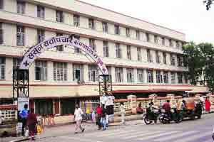 बाळांमध्ये योनीमार्ग चिकटलेला असण्याच्या तक्रारीबाबत पालकांमध्ये जागृती नगण्य! बाळांमध्ये योनीमार्ग चिकटलेला असण्याच्या तक्रारीबाबत पालकांमध्ये जागृती नगण्य!