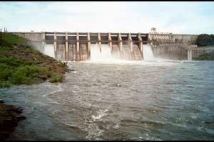 येलदरी धरण भरले, ४ दरवाजे उघडले