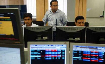 मोठय़ा घसरणीपासून आयटीने सावरले