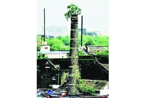 हक्काची जमीन असूनही गिरणी कामगारांना घरांची प्रतीक्षा