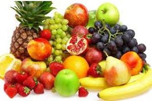 आरोग्य जपण्यासाठी भरपूर फळे खा