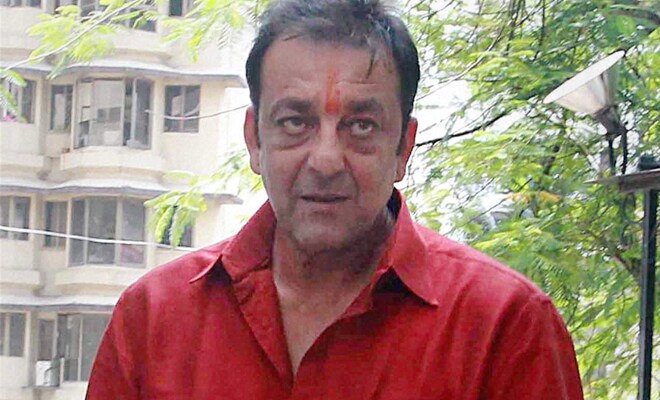 राष्ट्रवादीचे जयंत पाटील, भाजपचा संजय दत्तच्या माफीला विरोध