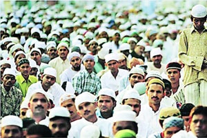 सरकारी नोकरीत मुस्लिमांना ८ टक्के आरक्षण