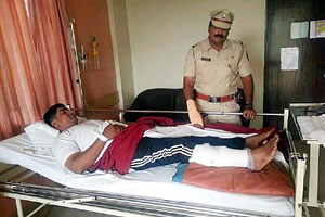 महिला पोलीस कर्मचाऱ्याच्या सापळ्यात दोन साखळीचोरांना पकडण्याचा थरार महिला पोलीस कर्मचाऱ्याच्या सापळ्यात दोन साखळीचोरांना पकडण्याचा थरार