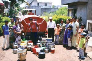 जलवाहिनीच्या गळतीने कोल्हापूर ‘टँकर’वर