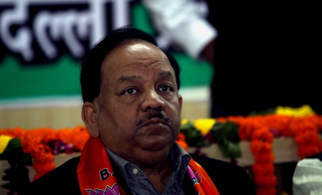 दिल्लीच्या राज्यपालांचे भाजपच्या हर्षवर्धन यांना चर्चेसाठी निमंत्रण