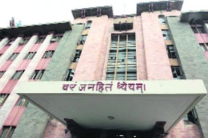 विनापरवाना बांधकामाचा खुलासा महापालि का कसा करणार ?