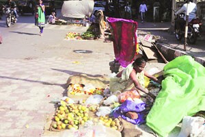 मार्गशीर्षांच्या भक्तिबाजारात महापालिकाही दंग