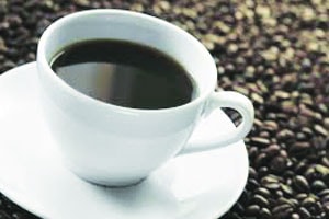 कॉफीमुळे झोपेवर विपरीत परिणाम