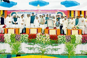 .. तर जिल्ह्य़ात काँग्रेस बळकट होईल – मुख्यमंत्री