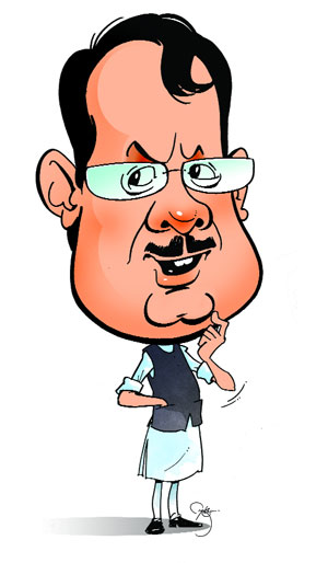 नात्यागोत्याचे राजकारण, अजितदादांचेही..